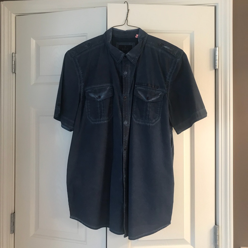 Men’s short sleeve button down shirt